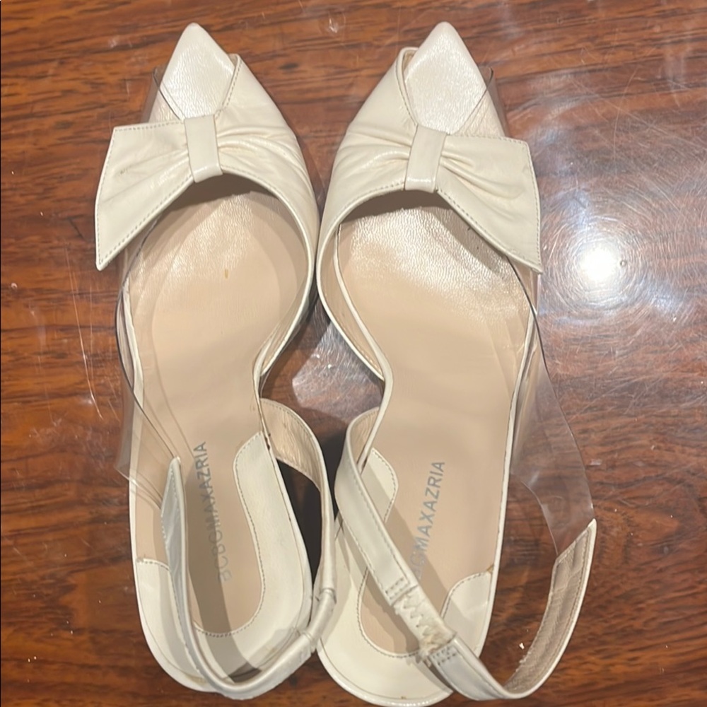 BCBGMAXAZRIA Women's pointy Cream Slingback Shoes